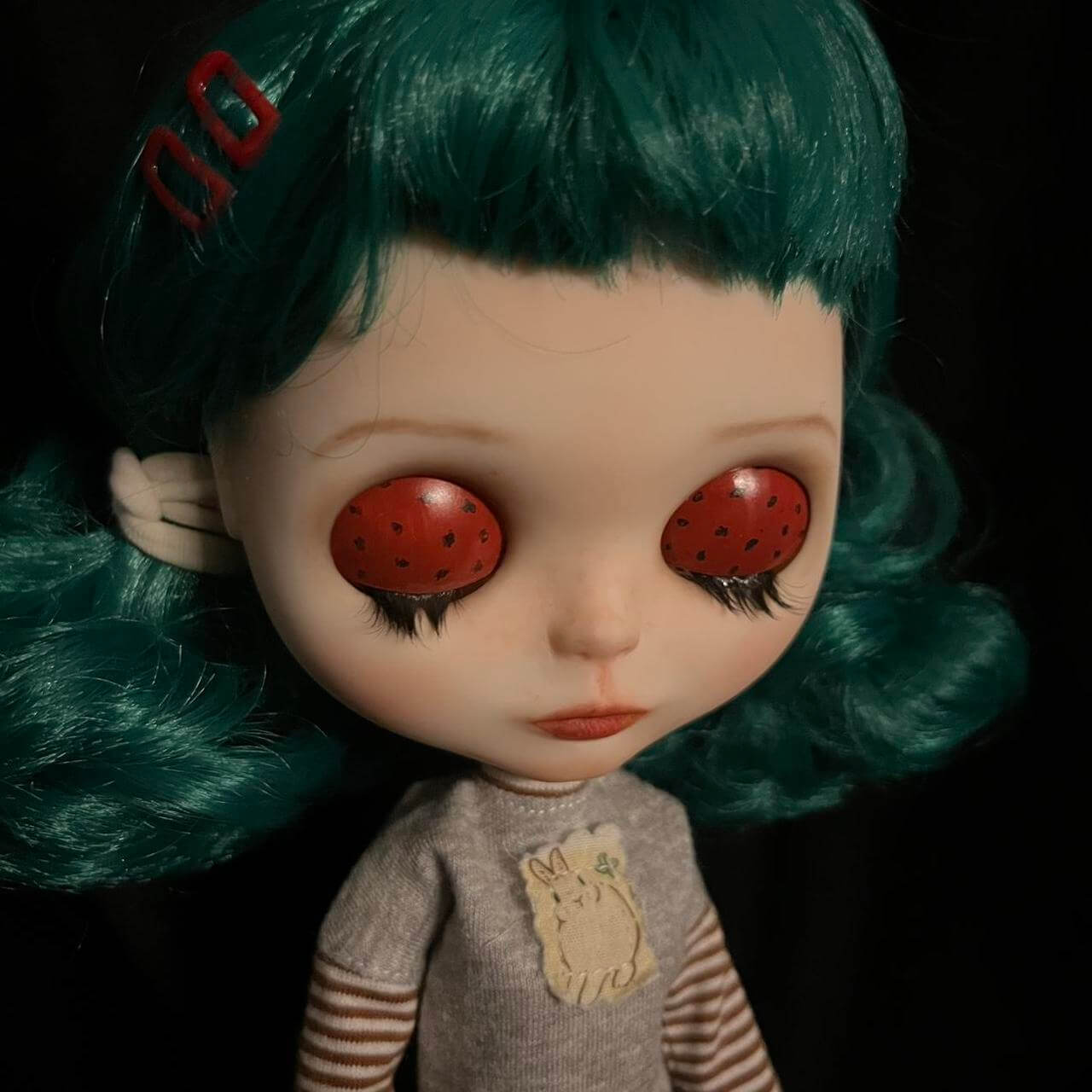 riot grrl polka dot eyes